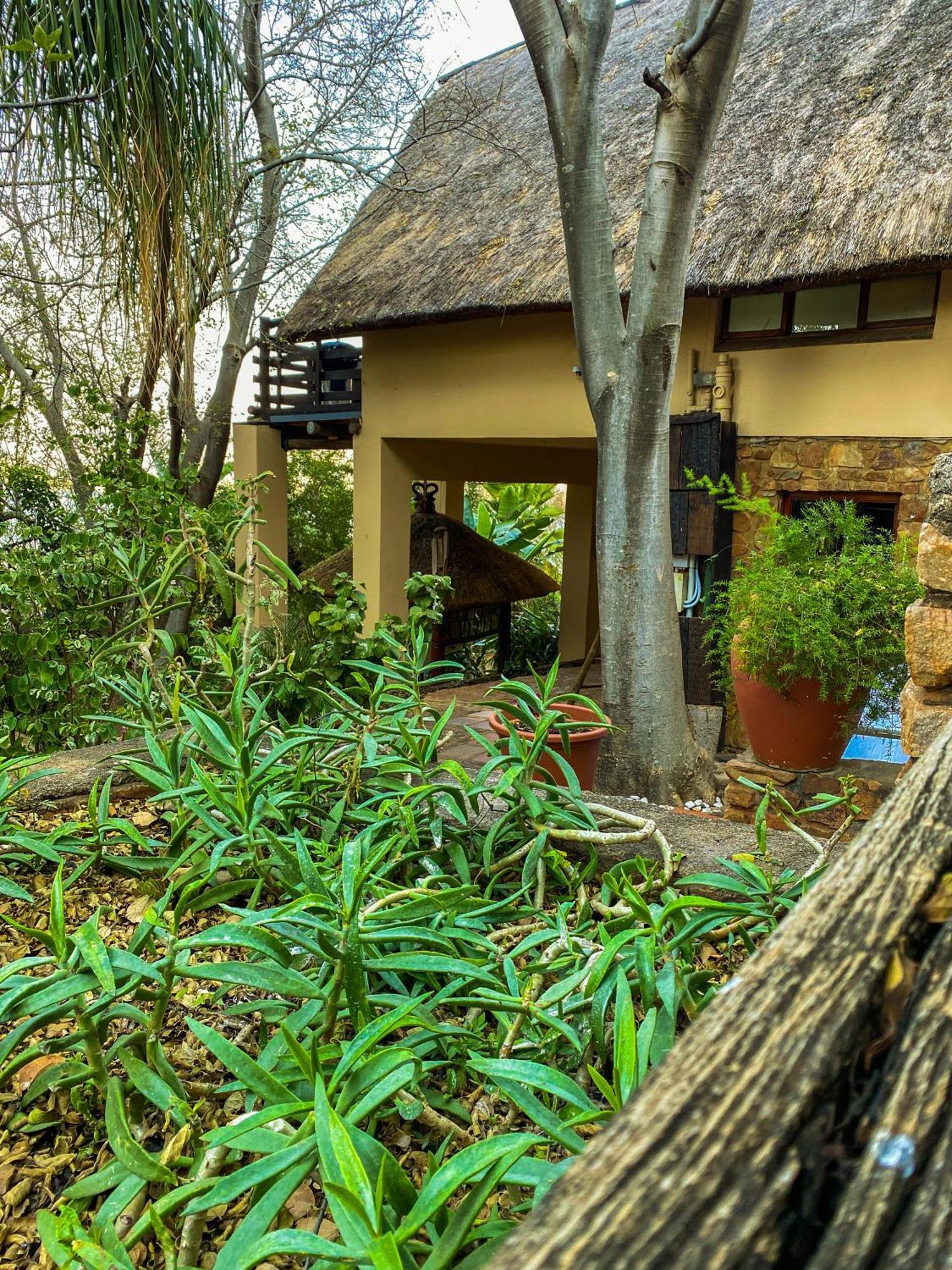 Bali At Scenic Haven Lodge In Hartbeespoort Exterior foto